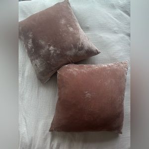 ABC home aviva stanoff lavender velvet pillow